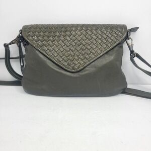 Wanderers Travel Co The Marseille Woven Leather Crossbody Envelope Clutch Bag‎